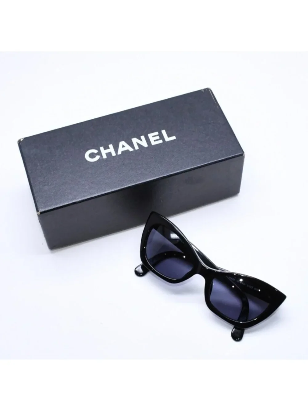 Chanel Cat's Eye Sunglasses Eyewear CC Logo Black Gold